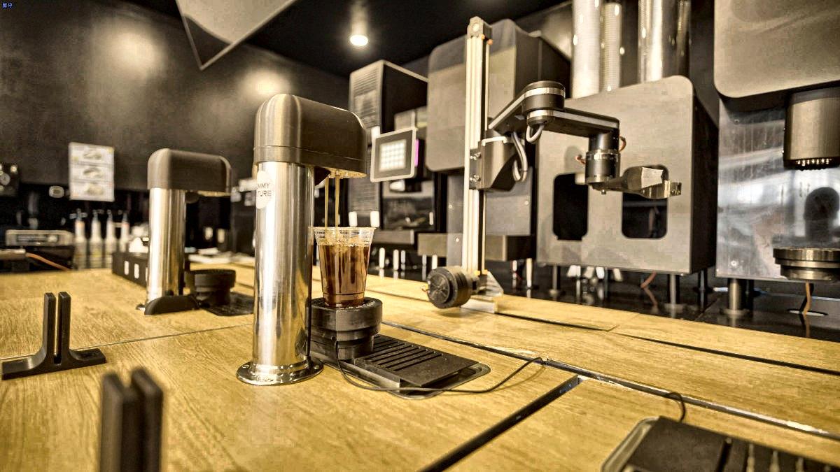 The taps and pour station along the working bar